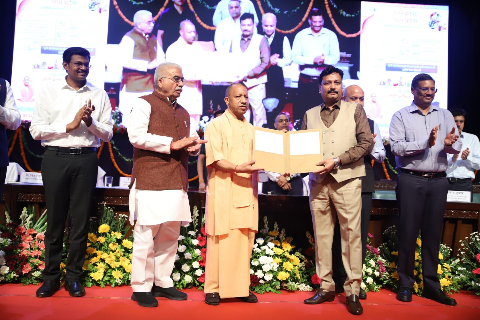 पिछली सरकारों में हुई उद्यमियों की उपेक्षा, जातीय संघर्षों को मिला बढ़ावा: सीएम योगी