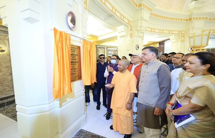 सीएम योगी ने विधान भवन के प्रवेश द्वार के नए गुंबद और सभा मंडल का किया लोकार्पण