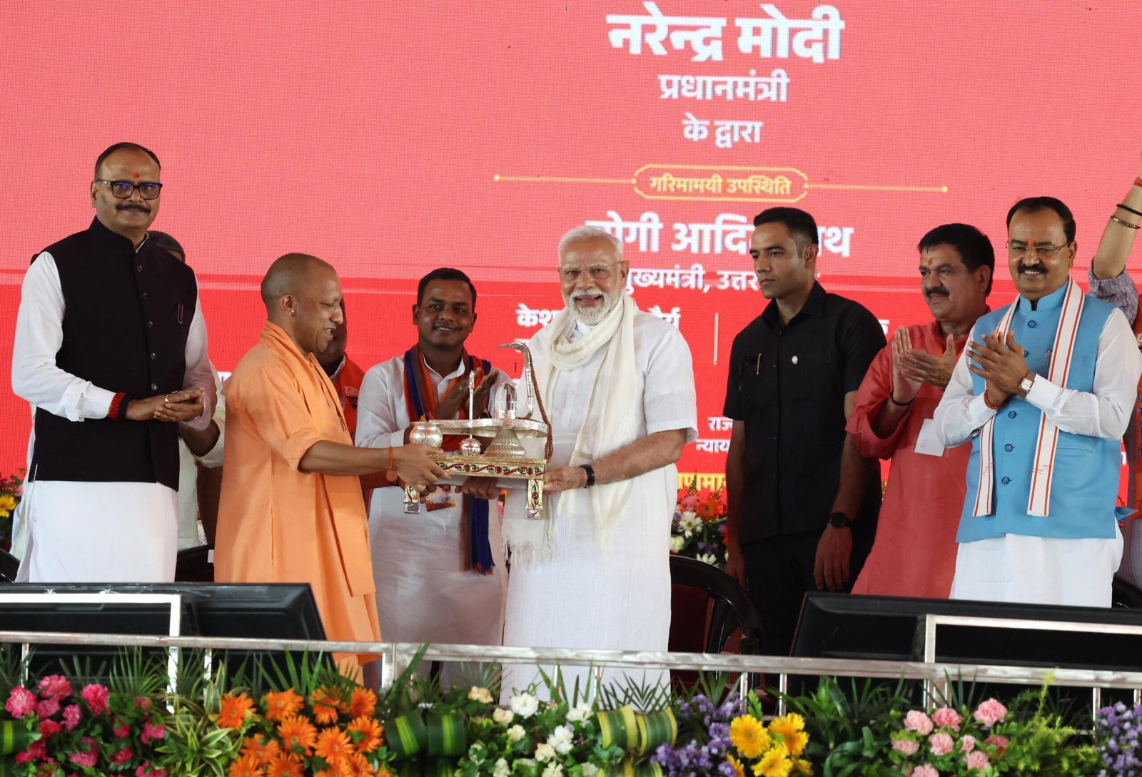 अपराधियों को 'मिट्टी में मिलाने' और दुश्मन के घर में घुसकर खात्मा करने का माद्दा रखता है नया भारत