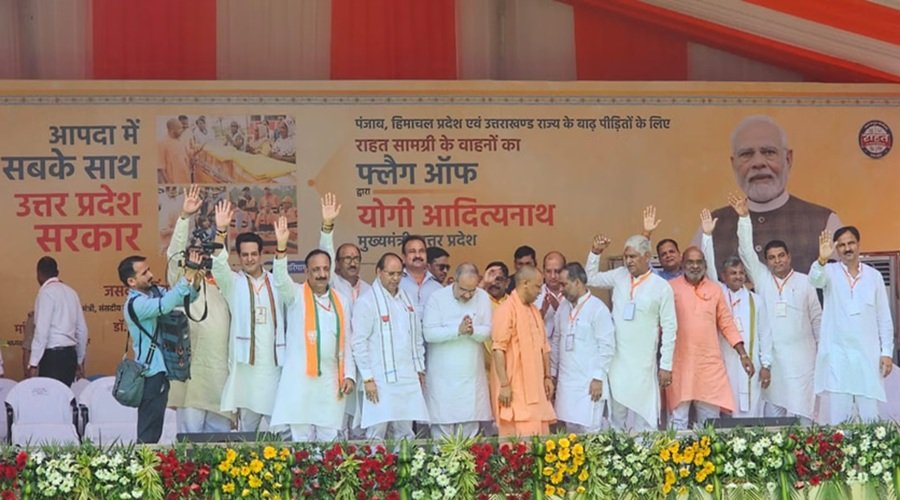 CM योगी ने उत्तराखंड-हिमाचल और पंजाब को भेजी राहत सामग्री, सहारनपुर से 48 ट्रक किए रवाना