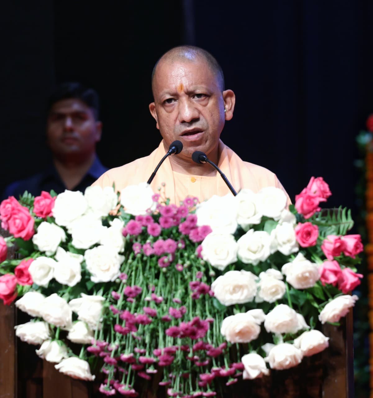 UP News: नवचयनित 1112 कनिष्ठ सहायक व 22 एक्सरे टेक्नीशियन को नियुक्ति पत्र वितरित