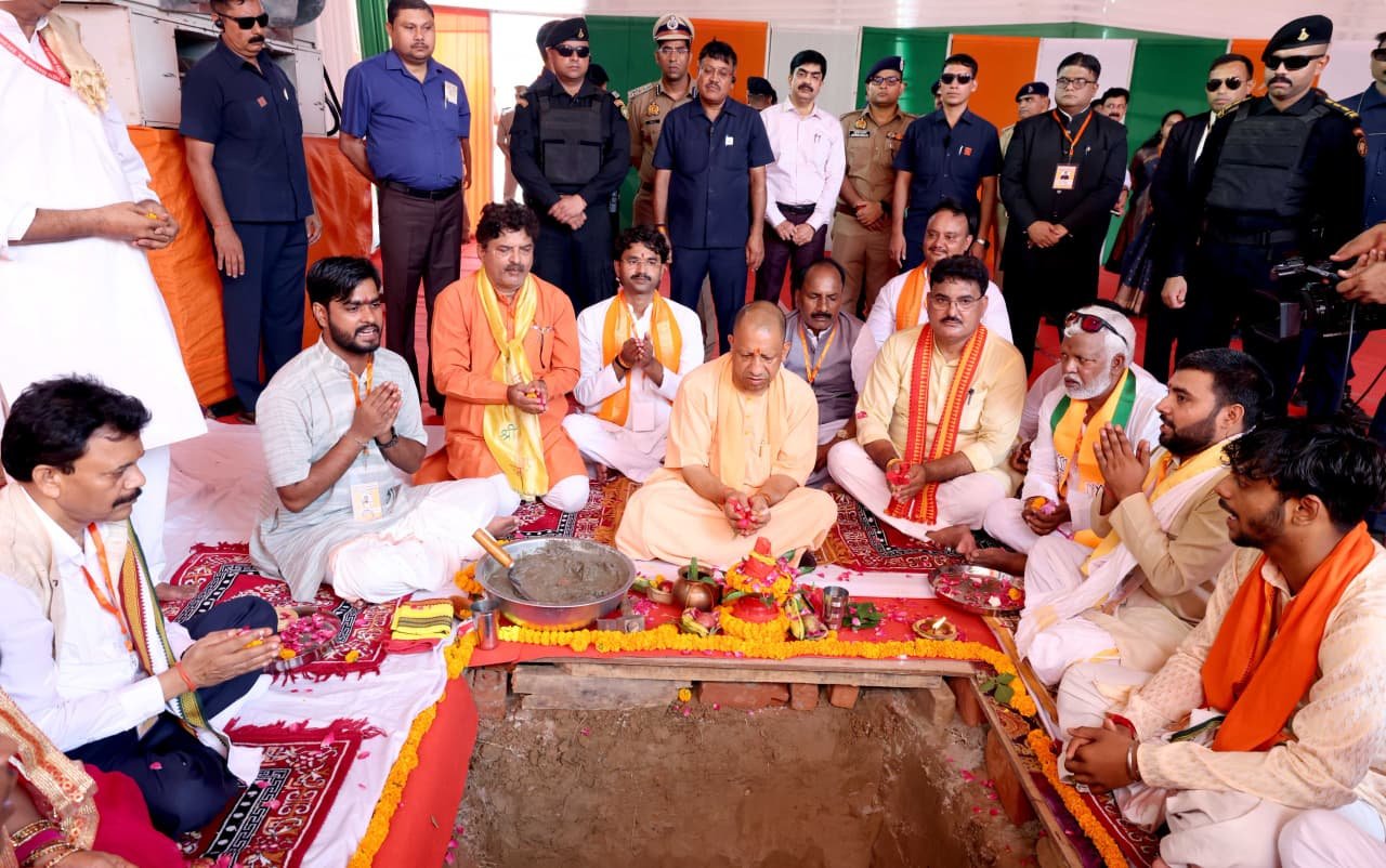 बोले CM Yogi- बालक के सर्वांगीण विकास की आधारशिला है शिक्षण संस्थान