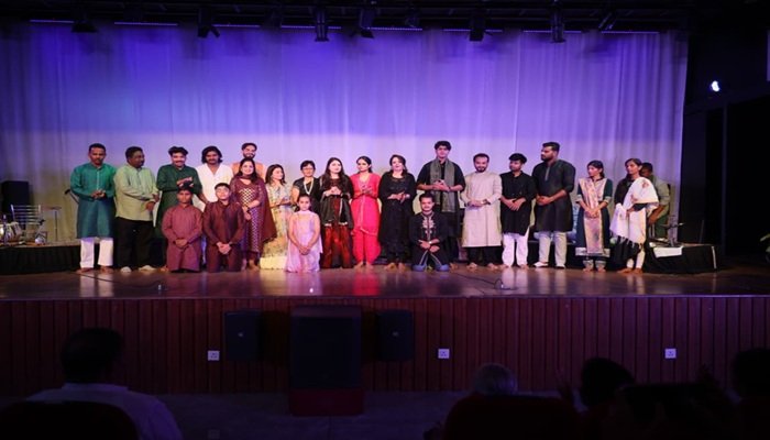 एसआरएमएस रिद्धिमा में 'निर्गुण के कबीर' की संगीतमय प्रस्तुति, सम्‍मोहित हुए दर्शक