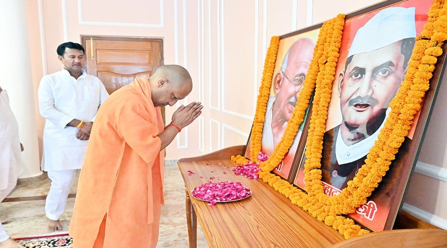 बापू और शास्त्री के सपनों को साकार कर रही डबल इंजन सरकार: सीएम योगी