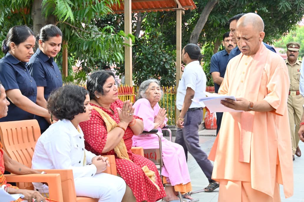 नागरिकों के जीवन में खुशहाली लाना सरकार का संकल्प: CM Yogi