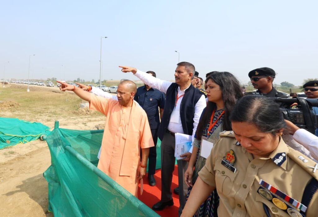 UP के विकास का प्रतीक बनेगा नोएडा इंटरनेशनल एयरपोर्टः सीएम योगी