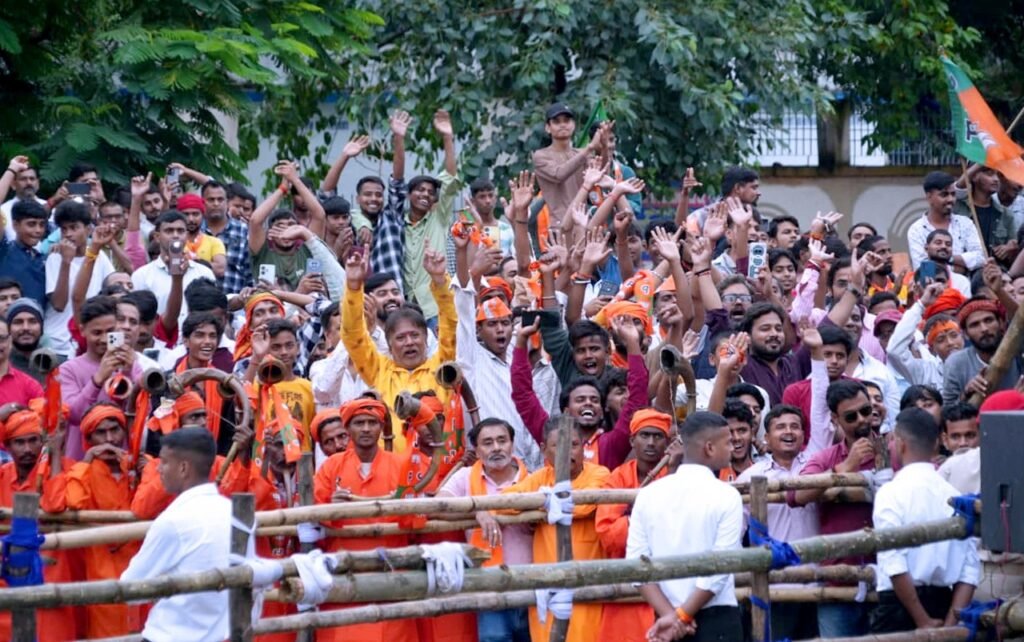 CM Yogi in Bihar: बिहार को फिर से स्वर्णयुग की ओर ले जाएंगे: योगी आदित्यनाथ