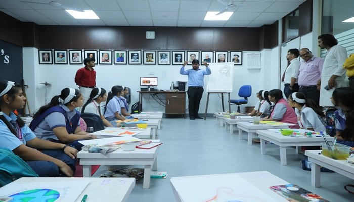 एसआरएमएस रिद्धिमा में 12वां नेशनल आर्ट कंपटीशन, “कलर बैलून” में ये रहे विजेता  