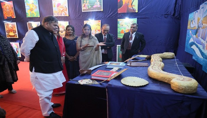 एसआरएमएस सीईटी, एसआरएमएस, एसआरएमएस बरेली, जेस्ट-2025 एकतत्वम, देव मूर्ति, आदित्य मूर्ति, एसआरएमएस सीईटी में जेस्ट-2025 एकतत्वम