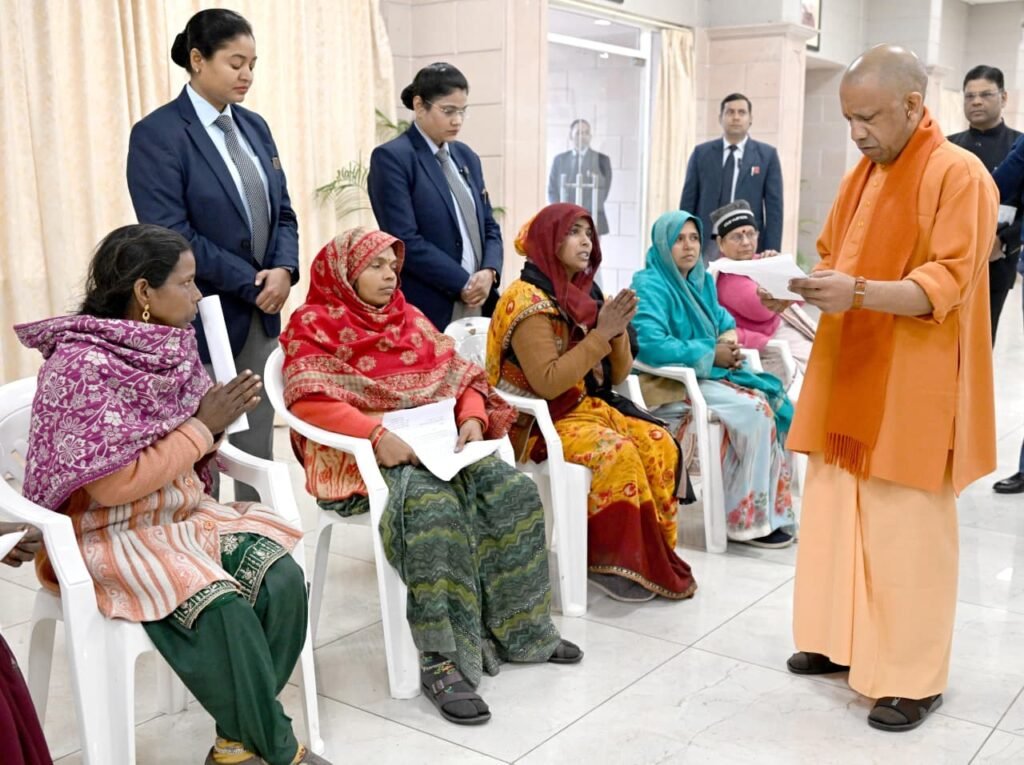 Janta Darshan: बेघर की गई सीमा को मिला न्याय का भरोसा