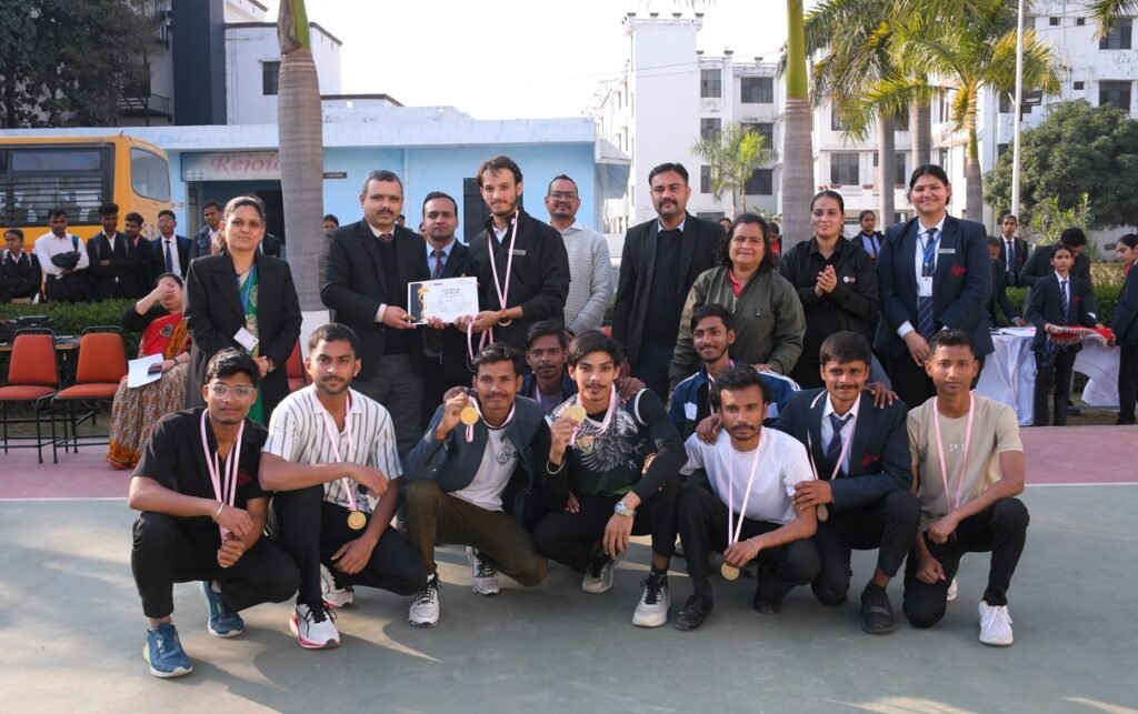 वार्षिक स्पोर्टस् वीक 'SPARDHA 2026' में एसआरएमएस के बीटेक-नर्सिंग स्‍टूडेंट्स ने दिखाया दम