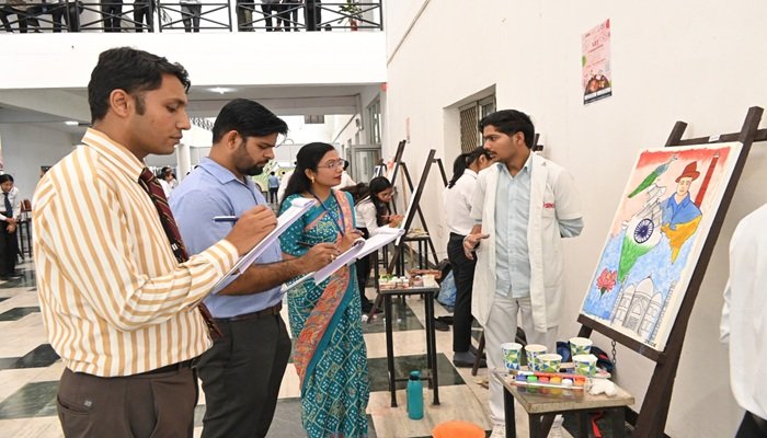 SRMS सीईटी एंड आर में ट्रस्ट स्तरीय कला प्रतियोगिता का आयोजन, इन स्‍टूडेंट्स ने जीता पुरस्‍कार  