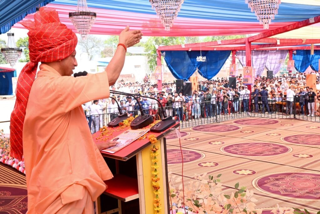 जो मुकाबला नहीं कर पाए वे अफवाहों के जरिए अराजकता-अव्यवस्था फैला रहेः CM Yogi