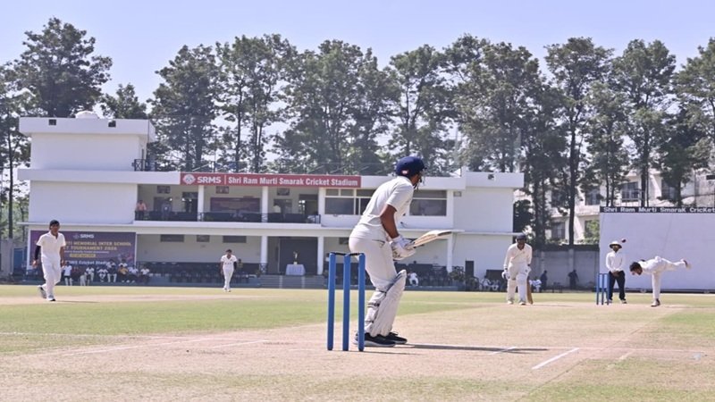 क्रिकेट टूर्नामेंट के 5वें दिन नेशनल पब्लिक स्कूल और मिशन एकेडमी ने दर्ज की जीत