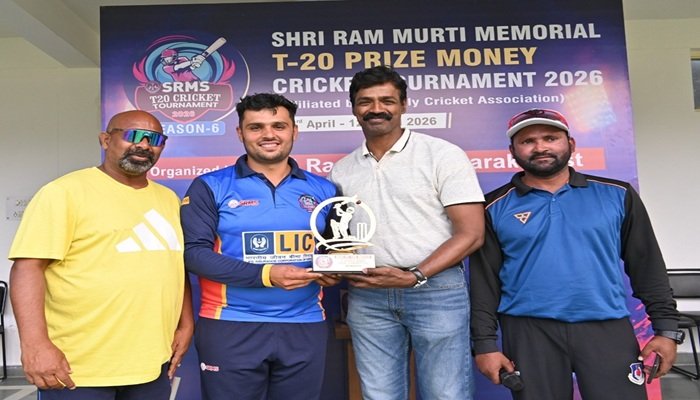 चौथे और पांचवें मैच में रनों की बारिश के साथ लगे डबल शतक