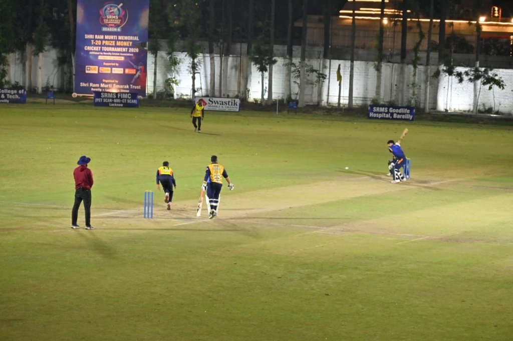 आईके कलेक्शन को हराकर बजाज टेक्सटाइल सेमीफाइनल में