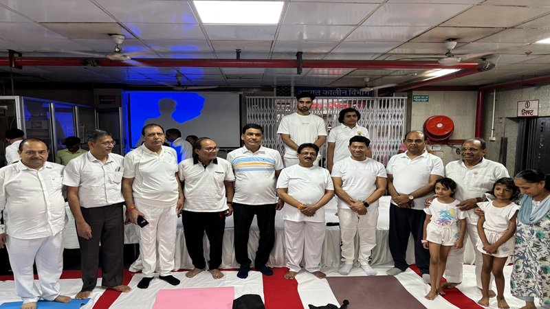लखनऊ सिविल अस्पताल से दिया गया योग से स्वास्थ्य, अनुशासन और सकारात्मक ऊर्जा का संदेश