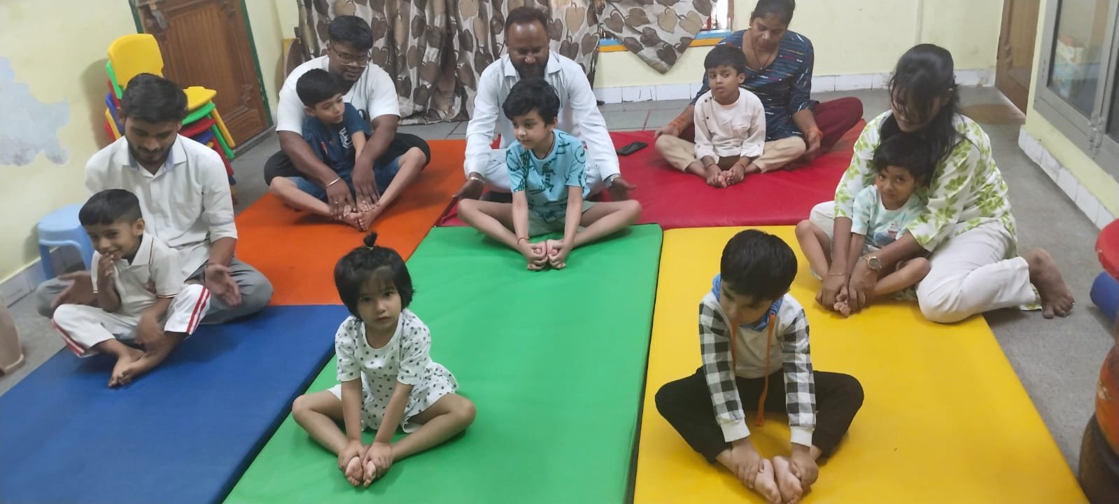 International Yoga Day 2026: स्पेशल बच्चों के समग्र विकास में सुधार लाता है योग