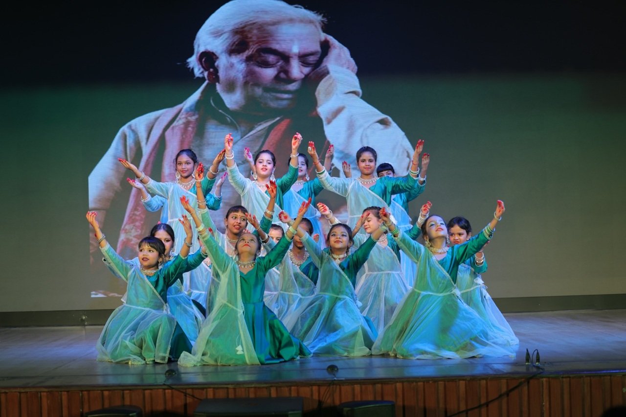रिद्धिमा में गूंजी बारिश की बूंदों के साथ कथक की धुन, “द मानसून” में अद्भुत प्रदर्शन