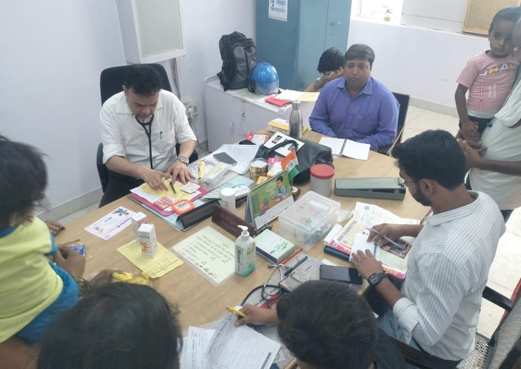 हरबिलास बाल चिकित्‍सालय के स्वर्ण जयंती सप्ताह के दूसरे दिन 40 से अधिक बच्चों की हुई स्क्रीनिंग