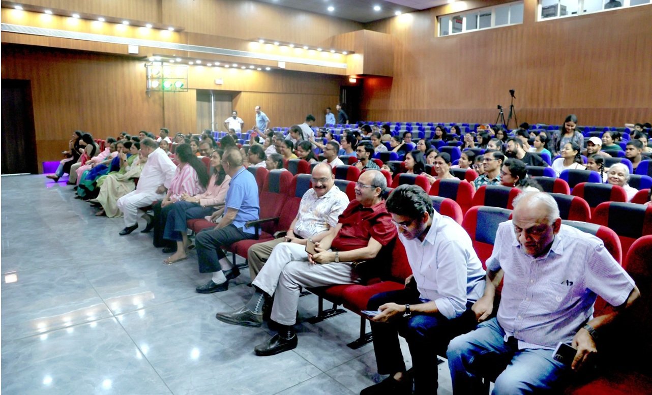 रिद्धिमा में गूंजी बारिश की बूंदों के साथ कथक की धुन, “द मानसून” में अद्भुत प्रदर्शन