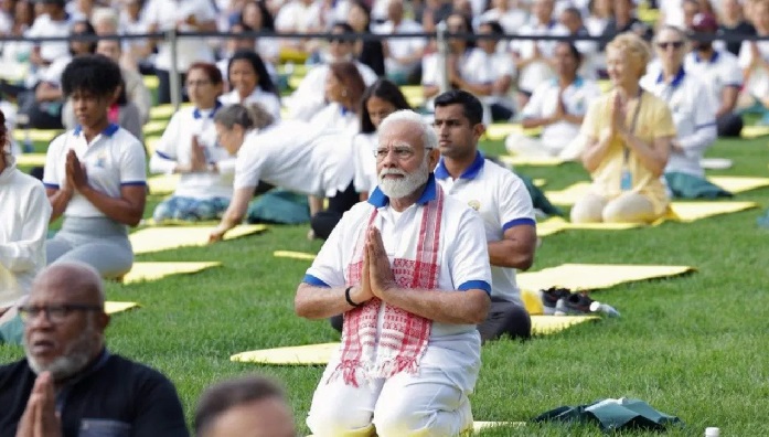 International Yoga Day 2024: पीएम मोदी ने की योगाभ्यास को जीवनशैली का हिस्सा बनाने की अपील