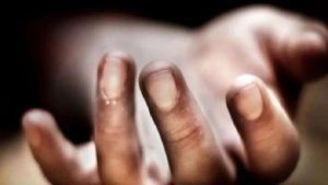Ghaziabad: ड्यूटी से लौट रहे बाइक सवार दो दोस्तों को बस ने कुचला, मौके पर मौत