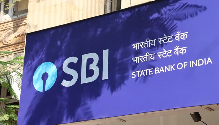 SBI Rate Hike: एसबीआई ने दिया ग्राहकों को झटका, बढ़ा दी दरें