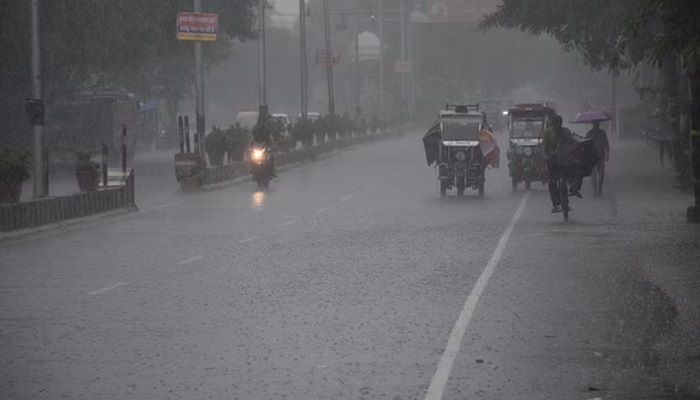 UP Weather: आज प्रदेश के इन जिलों में होगी भारी बारिश, जानिए मौसम विभाग का हाल  