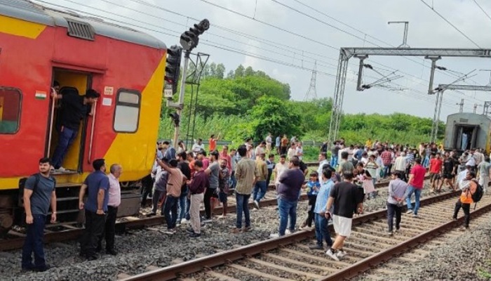 Train Accident: कानपुर में हादसे से 16 ट्रेनें रद्द, 10 ट्रेनों के बदले गए रूट बदले