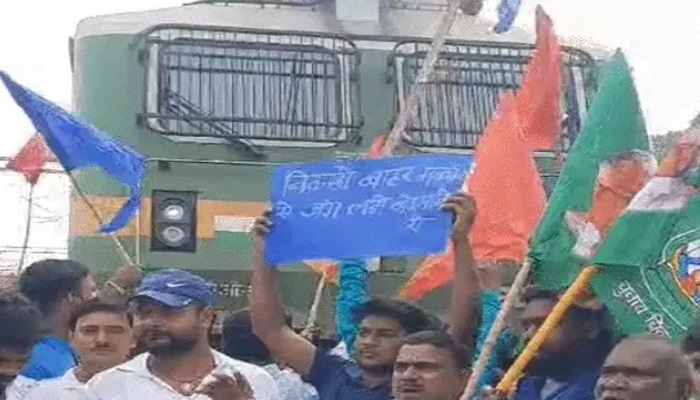 Bharat Bandh: SC-ST आरक्षण में क्रीमीलेयर का विरोध, बिहार में ट्रेन रोकी; राजस्थान के भरतपुर में नेट बंद