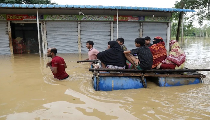 बांग्लादेश: बाढ़ ने मचाई तबाही, 20 की मौत; मुसीबत में 50 लाख से ज्यादा लोग