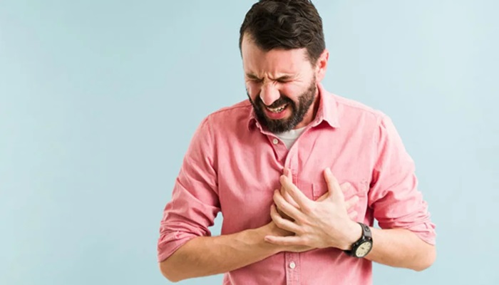 Heart Attack से पहले दिखने लगते है कई तरह के संकेत, ऐसे करें इन लक्षणों की पहचान