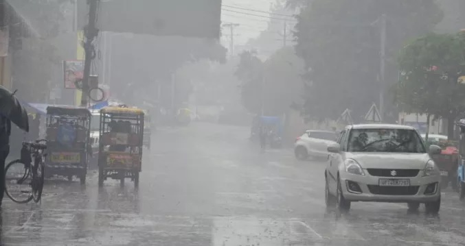 लखनऊ-कानपुर सहित पांच शहरों में बारिश, दो दिन ऐसा ही रहेगा मौसम