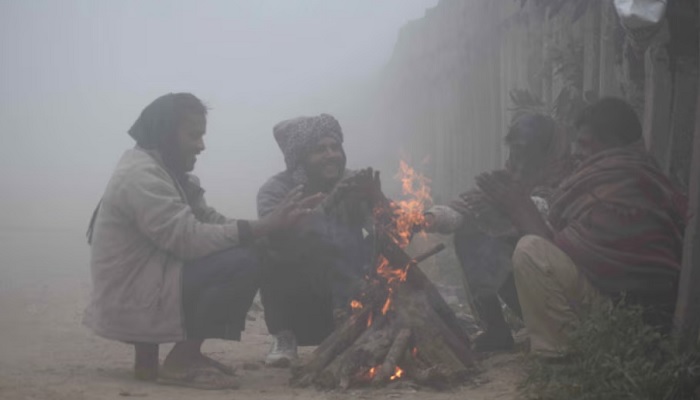 यूपी के 57 शहरों में शीतलहर, 40 जिलों में घना कोहरा​​​​​​​; सर्द हवाओं ने बढ़ाई ठंड ​​