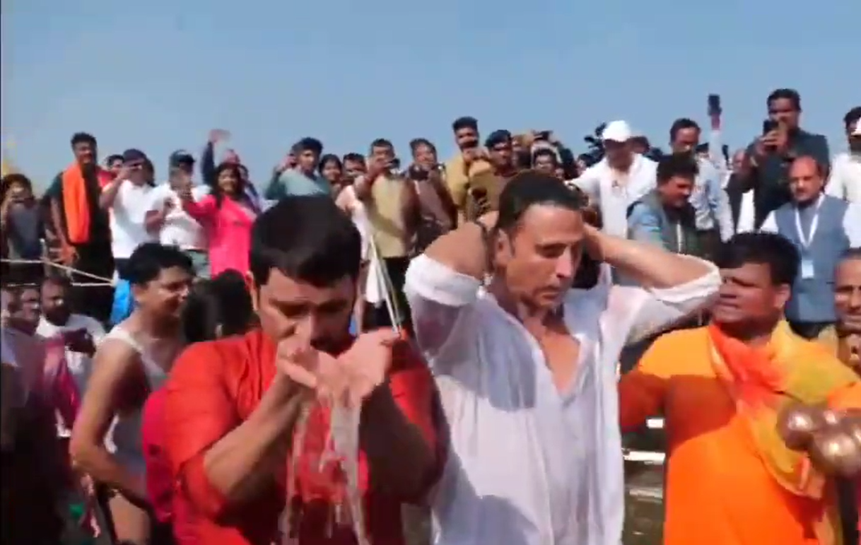 महाकुम्भ: बॉलीवुड और अध्यात्म का अद्भुत मिलन, अक्षय कुमार, कटरीना कैफ और सोनाली बेंद्रे पहुंचे संगम