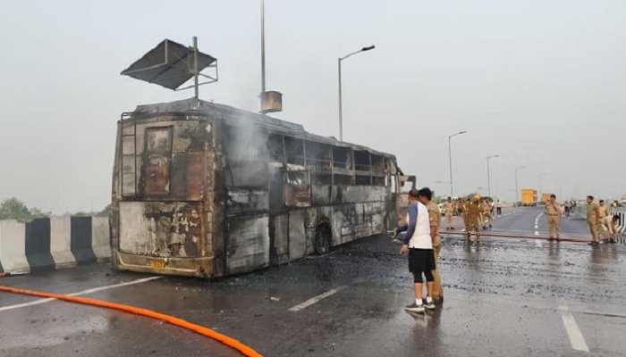 लखनऊ में चलती AC बस में आग लगने से पांच लोग जिंदा जले, सीएम योगी ने लिया संज्ञान