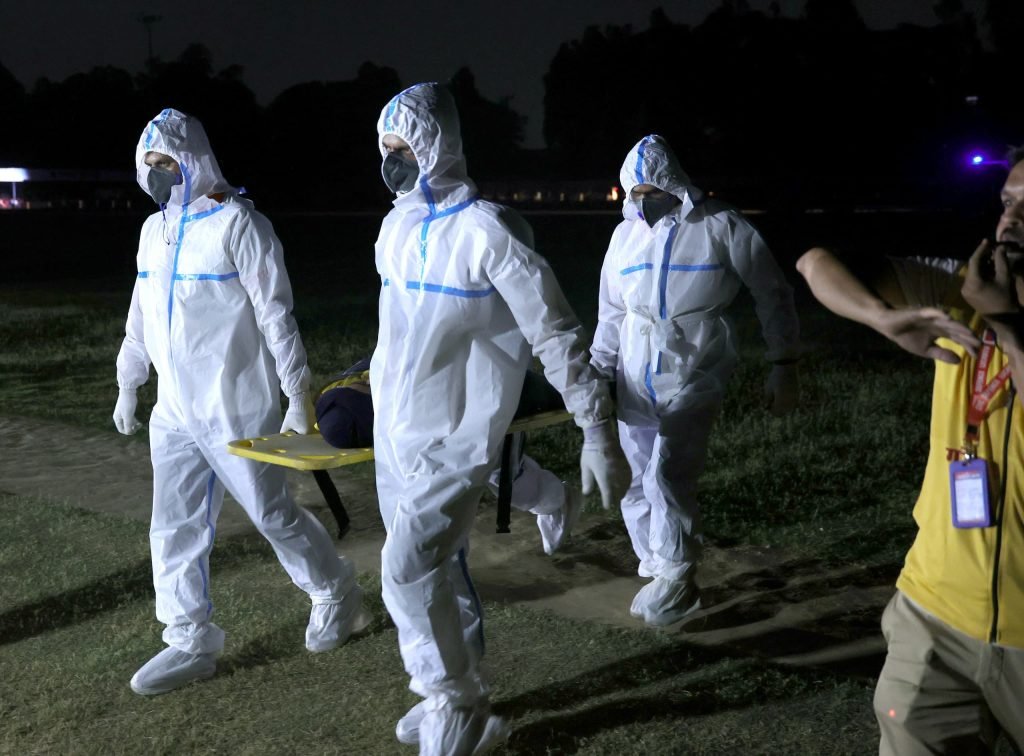 Mock Drill: लखनऊ पुलिस लाइन मैदान में हुई मॉक ड्रिल, सुरक्षा एजेंसियों का संयुक्त प्रदर्शन