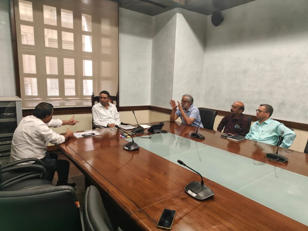 UP: सूचना निदेशक के समक्ष उठा पत्रकारों की पेंशन का मुद्दा