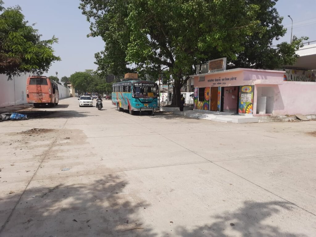 अयोध्या में पर्यटकों व श्रद्धालुओं को पार्किंग की सौगात