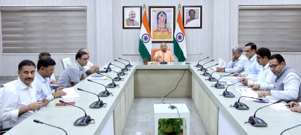 सीएम योगी ने की मेरठ इंटीग्रेटेड डेवलपमेंट प्लान की समीक्षा, दिए विकास को गति देने के निर्देश