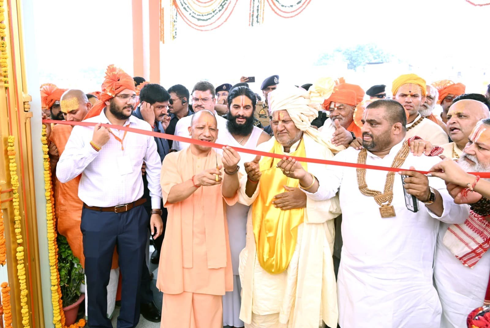 अयोध्या: श्रीहनुमत कथा मंडपम का लोकार्पण, सीएम योगी रहे मौजूद