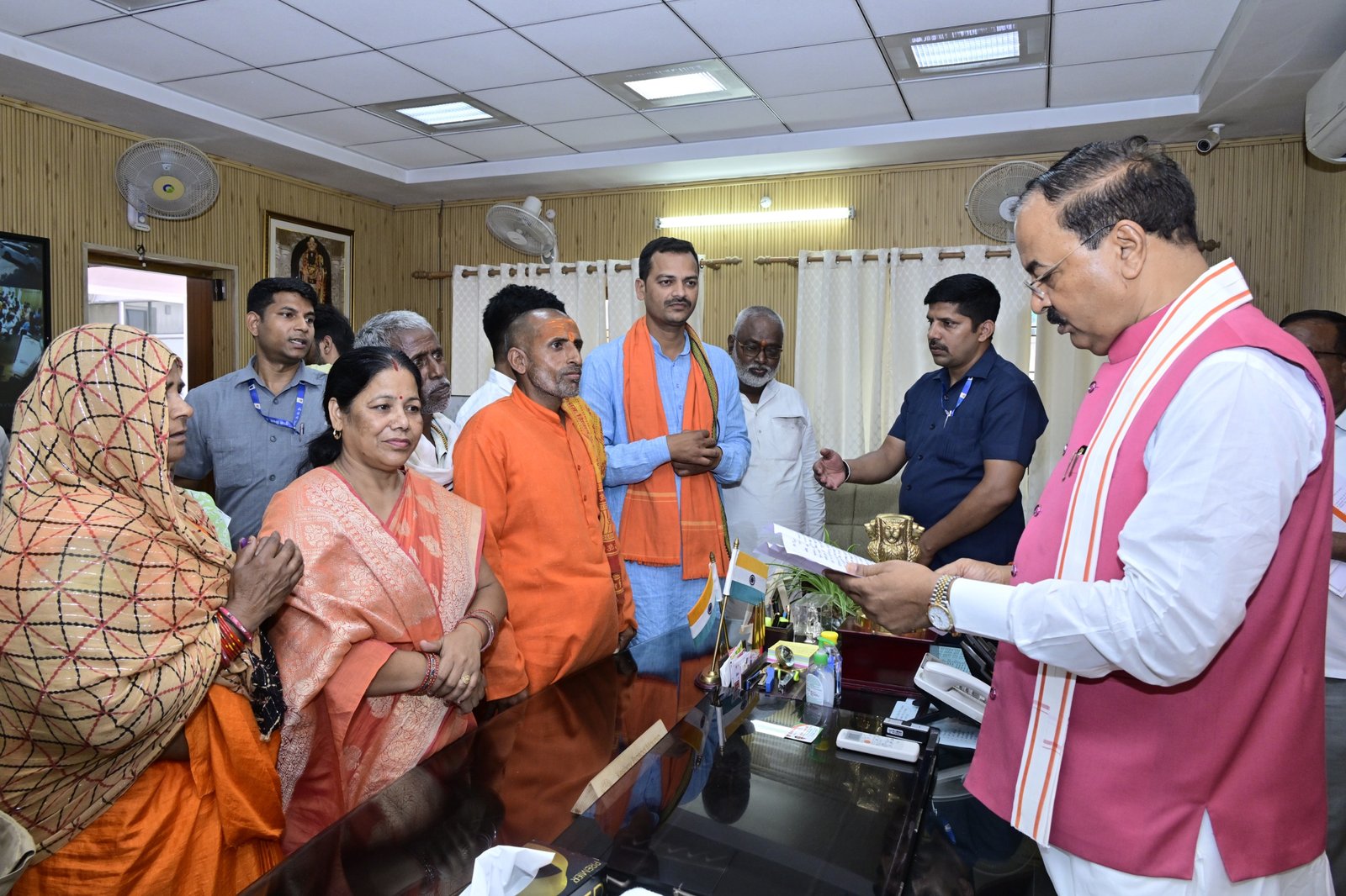 हर व्यक्ति की हर समस्या का किया जायेगा हर सम्भव निदान: केशव प्रसाद मौर्य