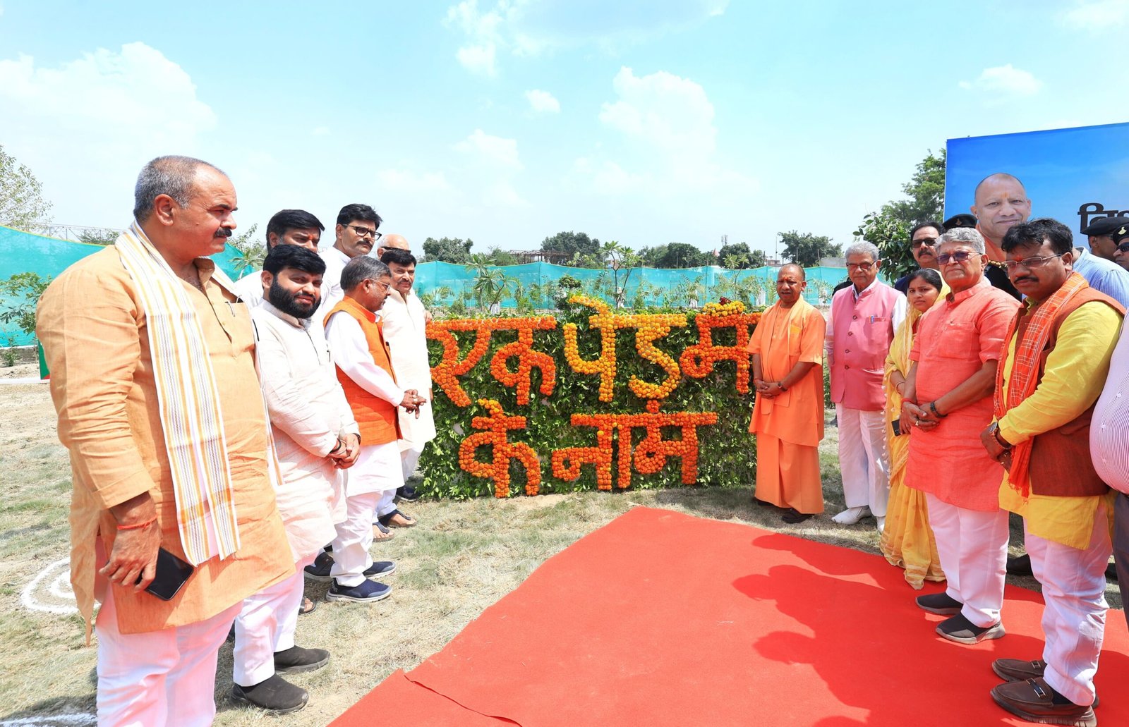 कभी अयोध्या आने वाले श्रद्धालुओं पर चलती थीं गोलियां, आज होती है पुष्पवर्षा: सीएम योगी
