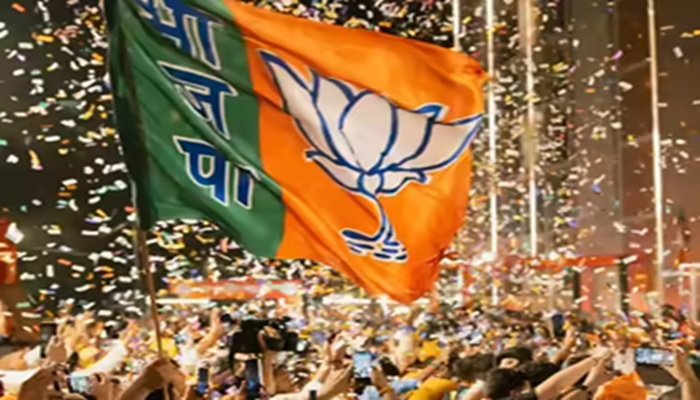 UP BJP: फिर सुर्ख़ियों में योगी कैबिनेट के विस्तार की चर्चाएं, विपक्ष के ‘पीडीए’ के काट की तैयारी