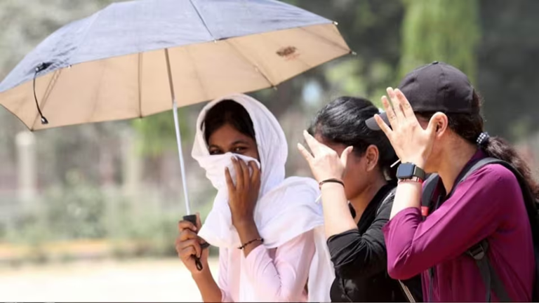 UP Weather: पूर्वांचल और आसपास आज से राहत की उम्मीद, पश्चिमी यूपी में अभी पड़ेगी भीषण गर्मी