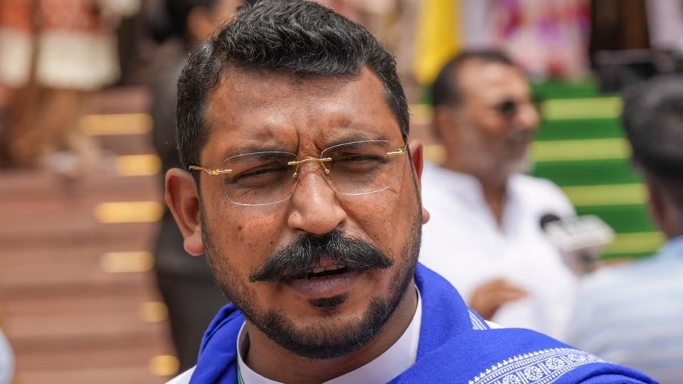 चंद्रशेखर आजाद का बड़ा बयान, कहा- कांवड़ के लिए सड़क बंद हो सकती है तो...