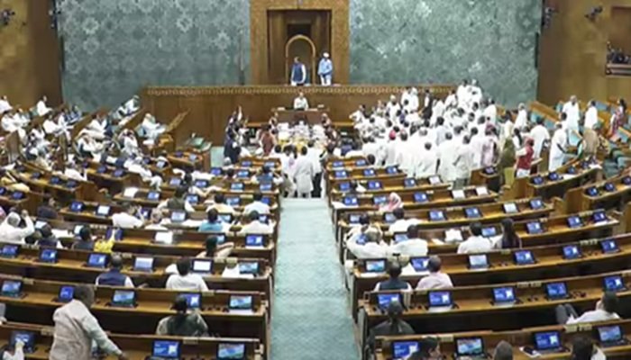 'विपक्ष कर रहा गुंडागर्दी, भारत कोई धर्मशाला नहीं'