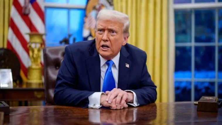 Trump Tariff: ट्रंप ने 25% टैरिफ लगाया, सियासी भूचाल मच गया