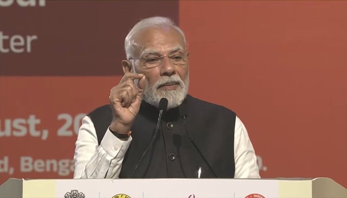 ट्रंप के ‘डेड इकोनॉमी’ कहने पर पीएम मोदी का जवाब- भारत, दुनिया की तीसरी बड़ी अर्थव्यवस्था बनने की ओर